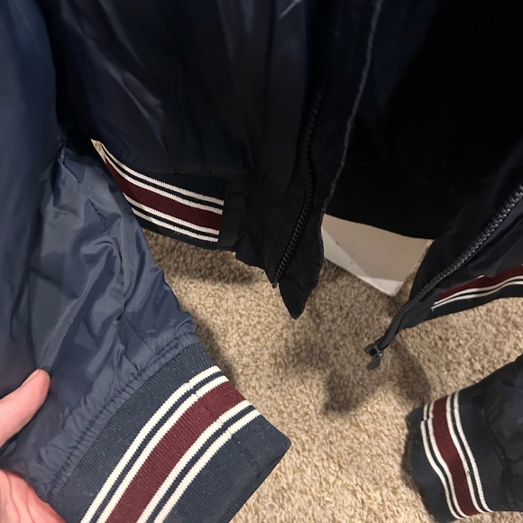 Men’s wind breaker - Picture 2 of 2